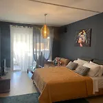 Apartment Paradiso