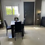 Paradiso Apartment *